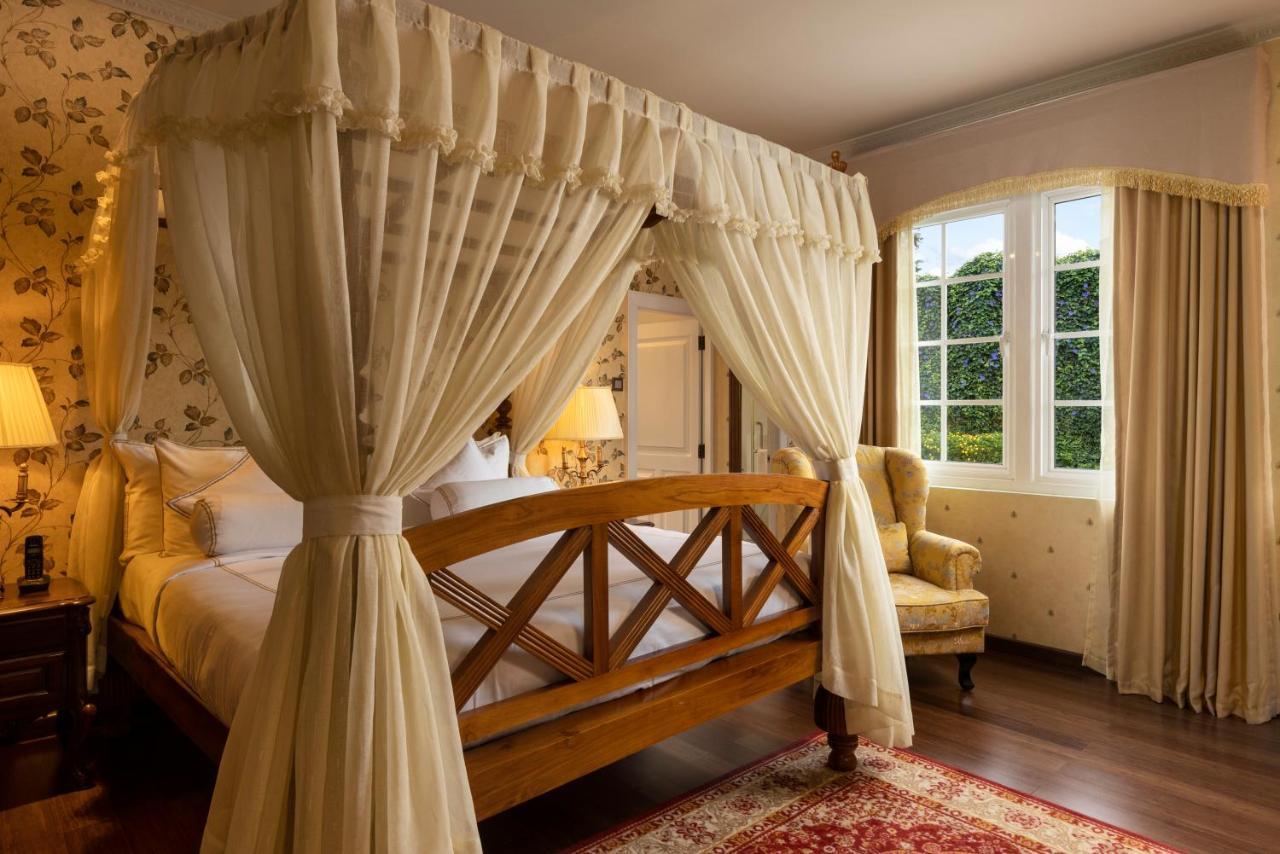 The Westbury Palace Hotel Nuwara Eliya Bagian luar foto