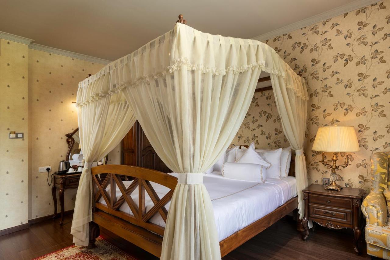 The Westbury Palace Nuwara Eliya Bagian luar foto